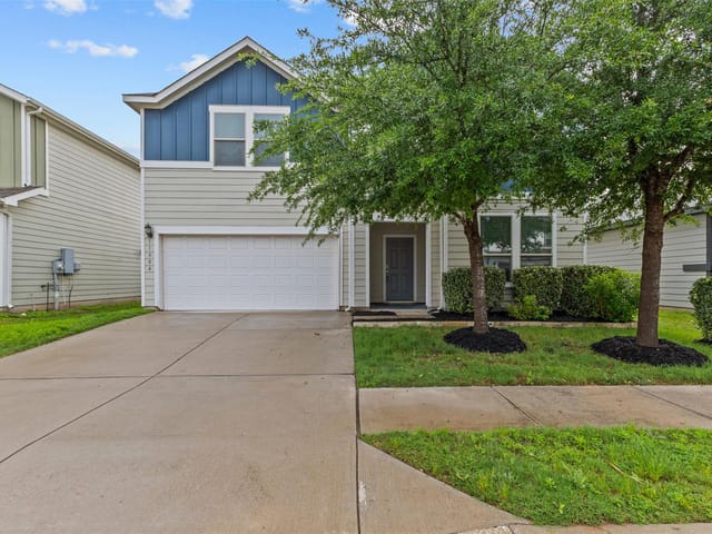 11804 Saddle Rock DR