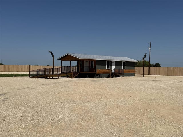 11808 US HWY 183 Hwy