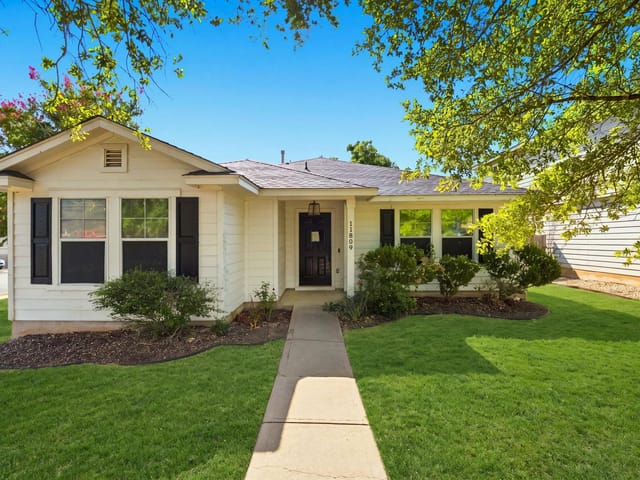 11809 Briarcreek LOOP