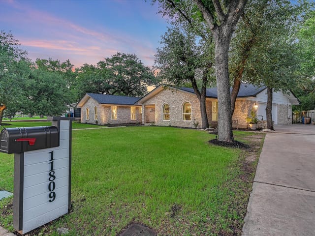 11809 Brookwood Rd