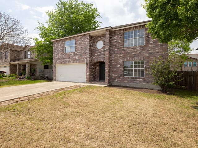 1181 Forest Bluff TRL
