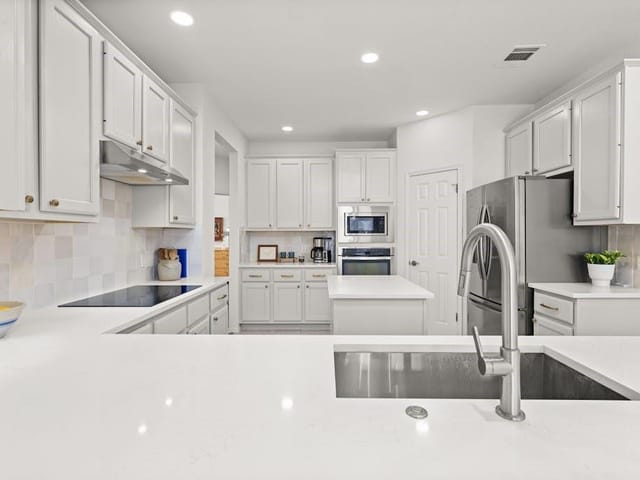 11817 Lake Stone Dr