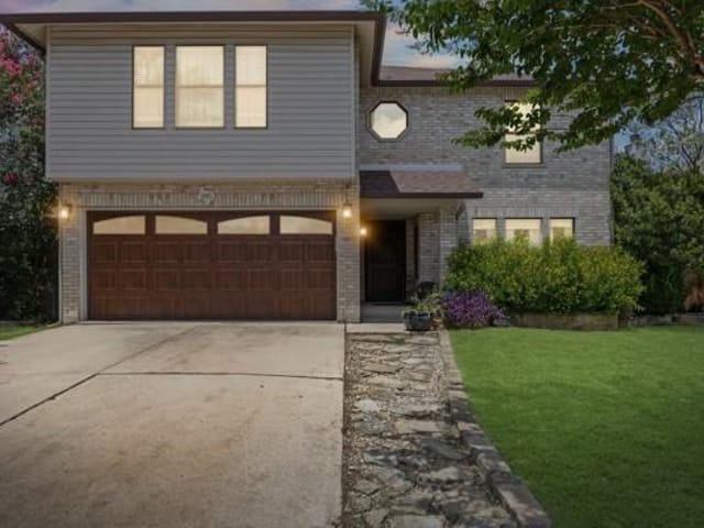 1187 Forest Bluff TRL