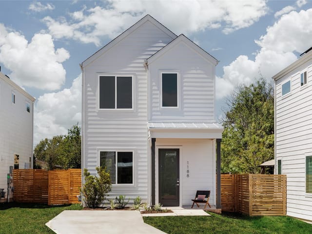 1188 Sarabeth Way