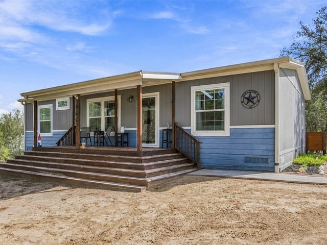119 Fox LN