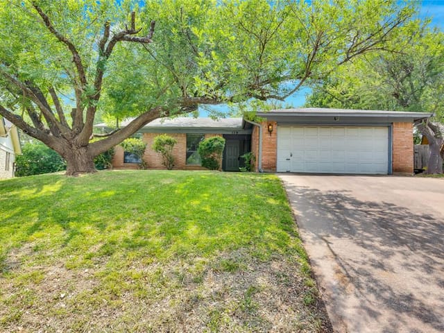 119 Meteor Dr