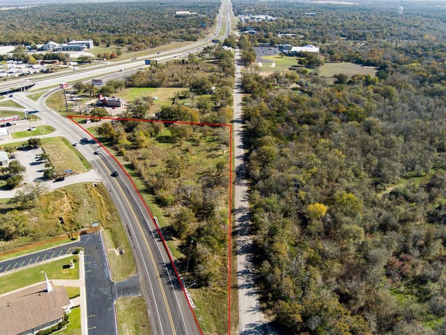 119 W State Highway 21