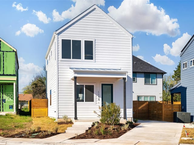 1190 Sarabeth Way