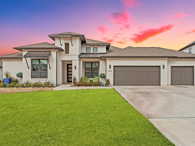 11900 Mesa Verde Dr