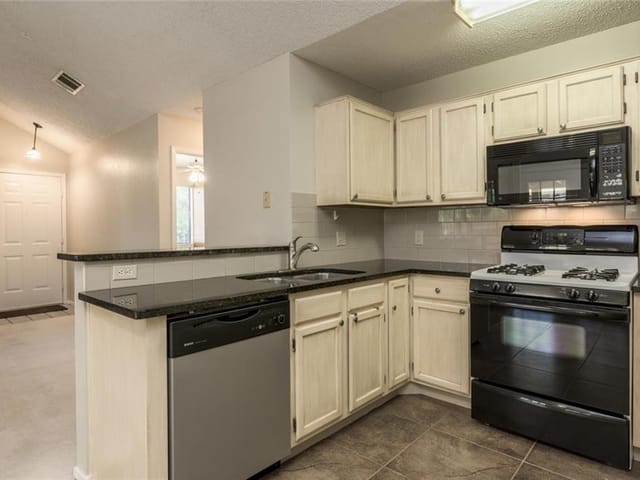 11901 SWEARINGEN Dr Unit #92