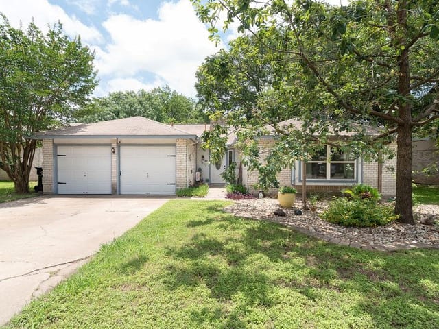 11903 Swan Dr