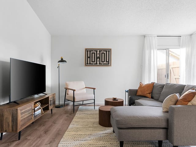 11904 Sunhillow BND