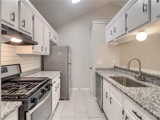 11908 Sunhillow Bnd
