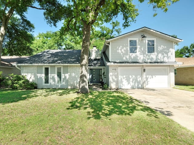 11908 Swan Dr