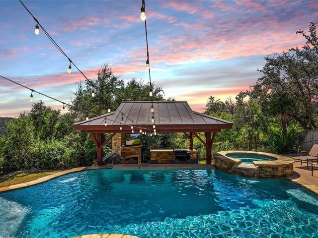 11909 Palisades Pkwy
