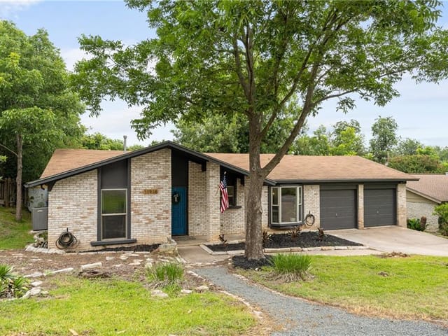 11916 Oakbrook Dr