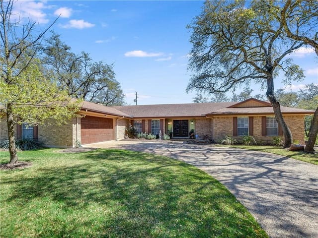 11917 Brookwood Cir