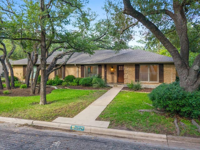 11924 Brookwood CIR