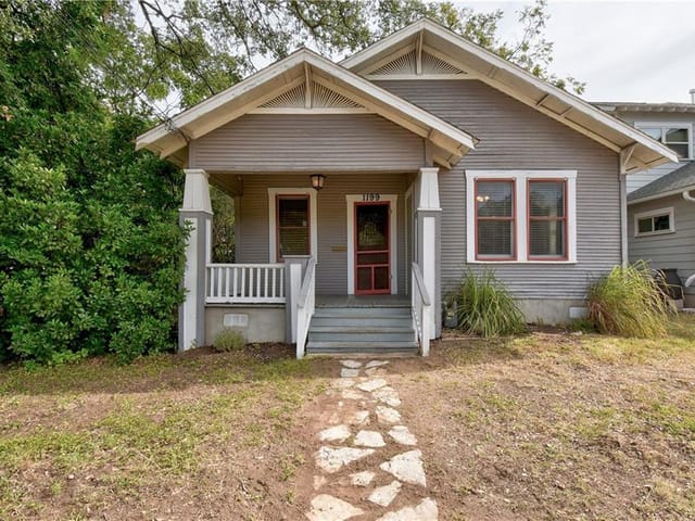 1199 San Bernard St
