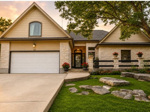 12 Springwood CIR