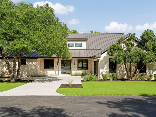 12 Treehaven LN
