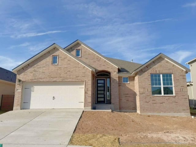 120 Alistair Dr