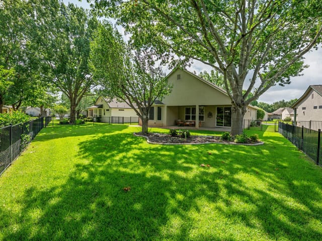 120 Beautybush TRL