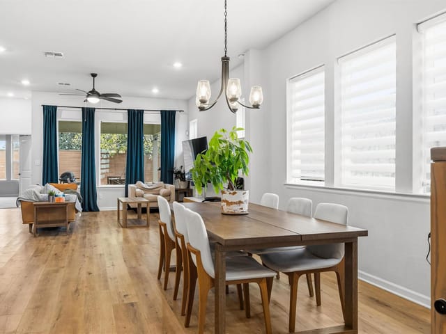 120 Monterey Oak TRL