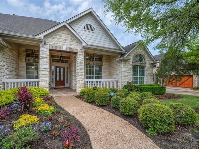 120 Palisade Dr