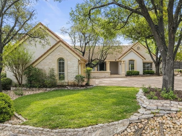 120 Royal Oak Ln