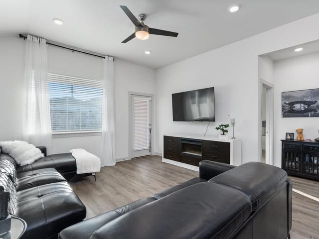 120 Scarborough WAY