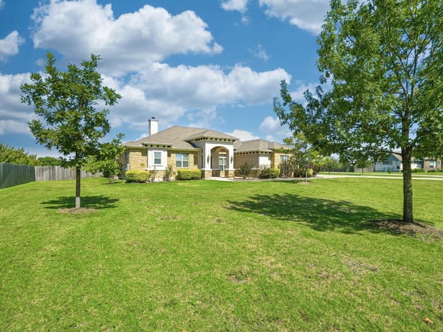 120 W Vienna DR