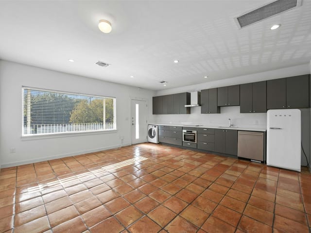 1200 Enfield RD Unit #207