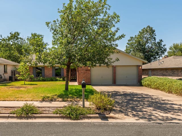 12000 Swan DR