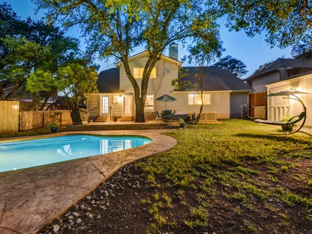 12007 CHERIE Dr
