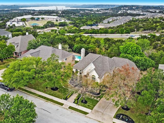 12008 Mira Mesa Dr