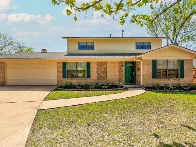 1201 Artesian Cir