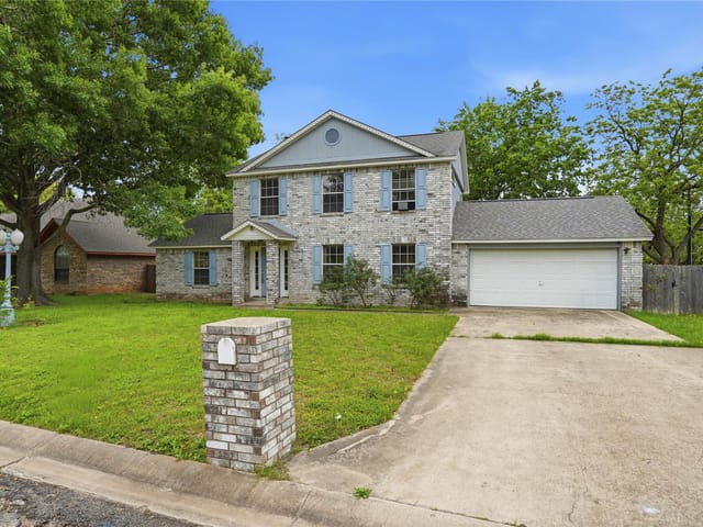 1201 Burkett Cir