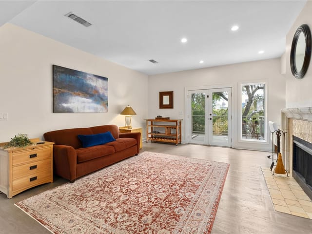 1201 Castle Hill St Unit #105