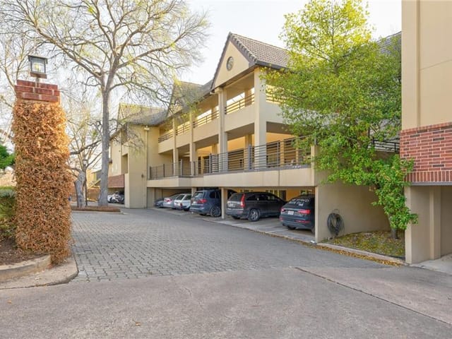 1201 Castle Hill St Unit #202