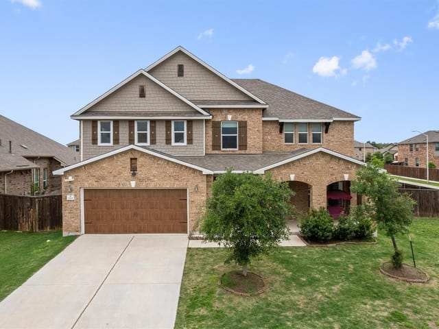 1201 Euless Ln