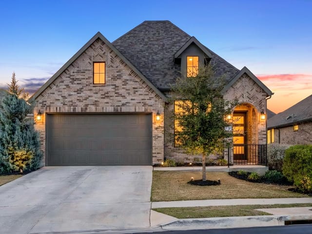 1201 Highcrest