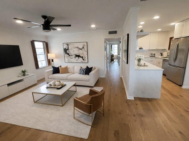 1201 Larkwood Dr