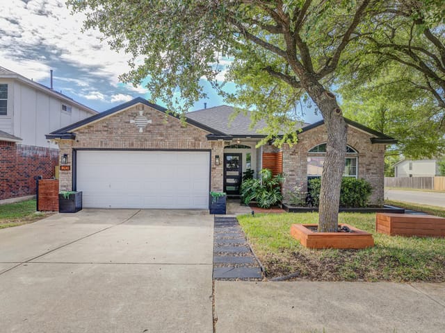 1201 N Darjeeling Dr