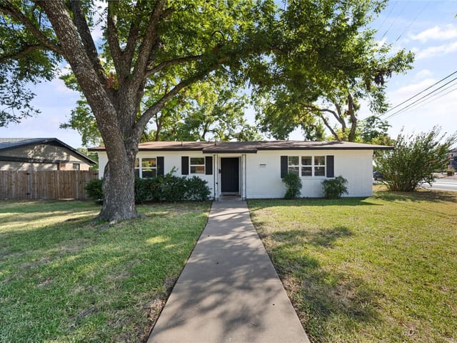 1201 Ridgehaven DR