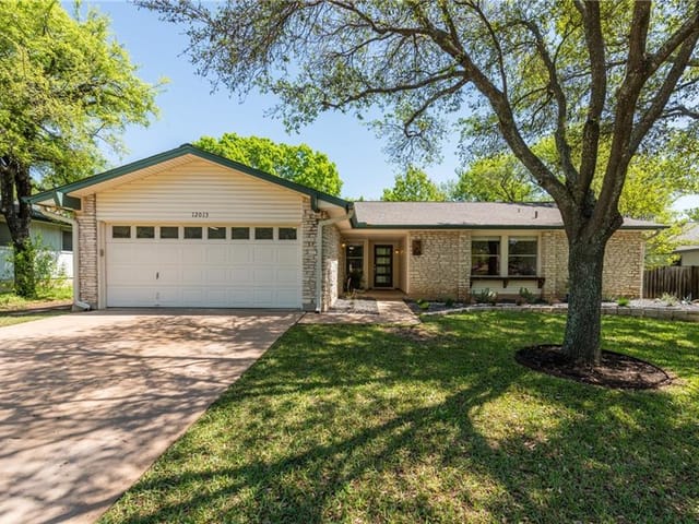 12013 Trianon Ln