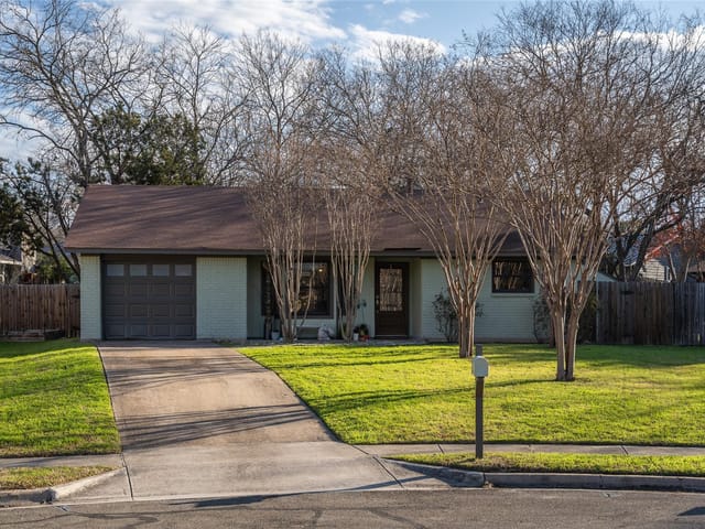 1202 Cullers Cv