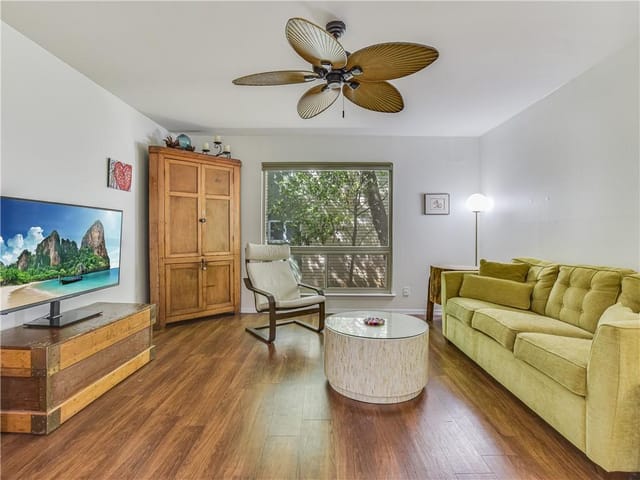 1202 Newning Ave Unit #203