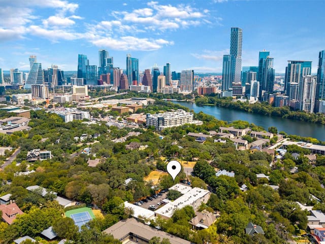 1202 Newning Ave Unit #208