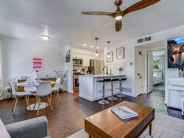 1202 Newning Ave Unit #306